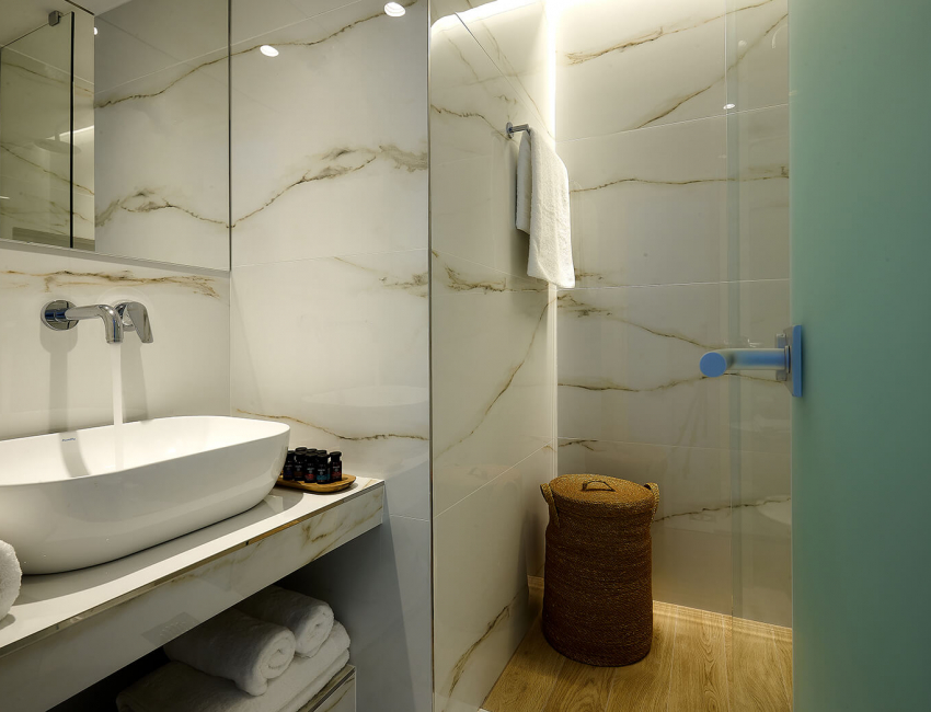 en suite bathroom